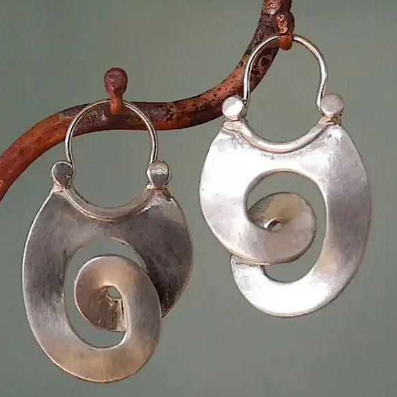 Silver Swirl Boho Earrings Geometric Irregular Dangle - Picture 1 of 7